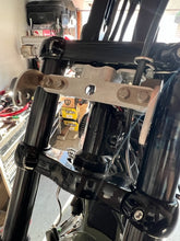 Load image into Gallery viewer, Headlight Bracket for 2006-2017 Dyna For Baja Designs LP6 Pro