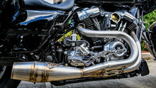 Load image into Gallery viewer, SAWICKI SPEED SHOP BIG INCH SHORTY TOURING WITH AFTERMARKET MIDS 09-23
